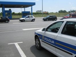 Slika PU_ZG/slike/MUP/granica/granicna_kontrola.jpg